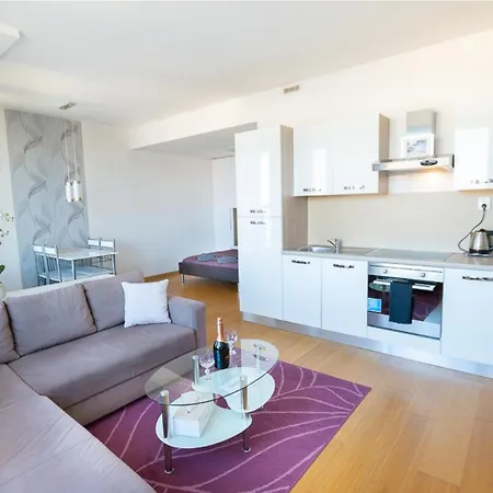 Panoramaview/31thfloor!/luxury/wifi/parking 公寓